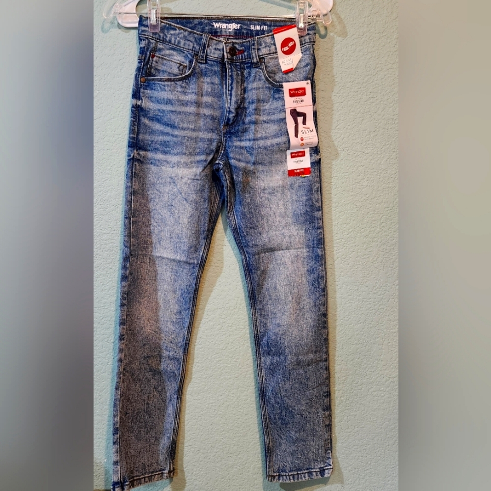 Wrangler Jeans New Size 12 Slim Boys Youth Taper Fit Blue Vintage Wash Denim NWT